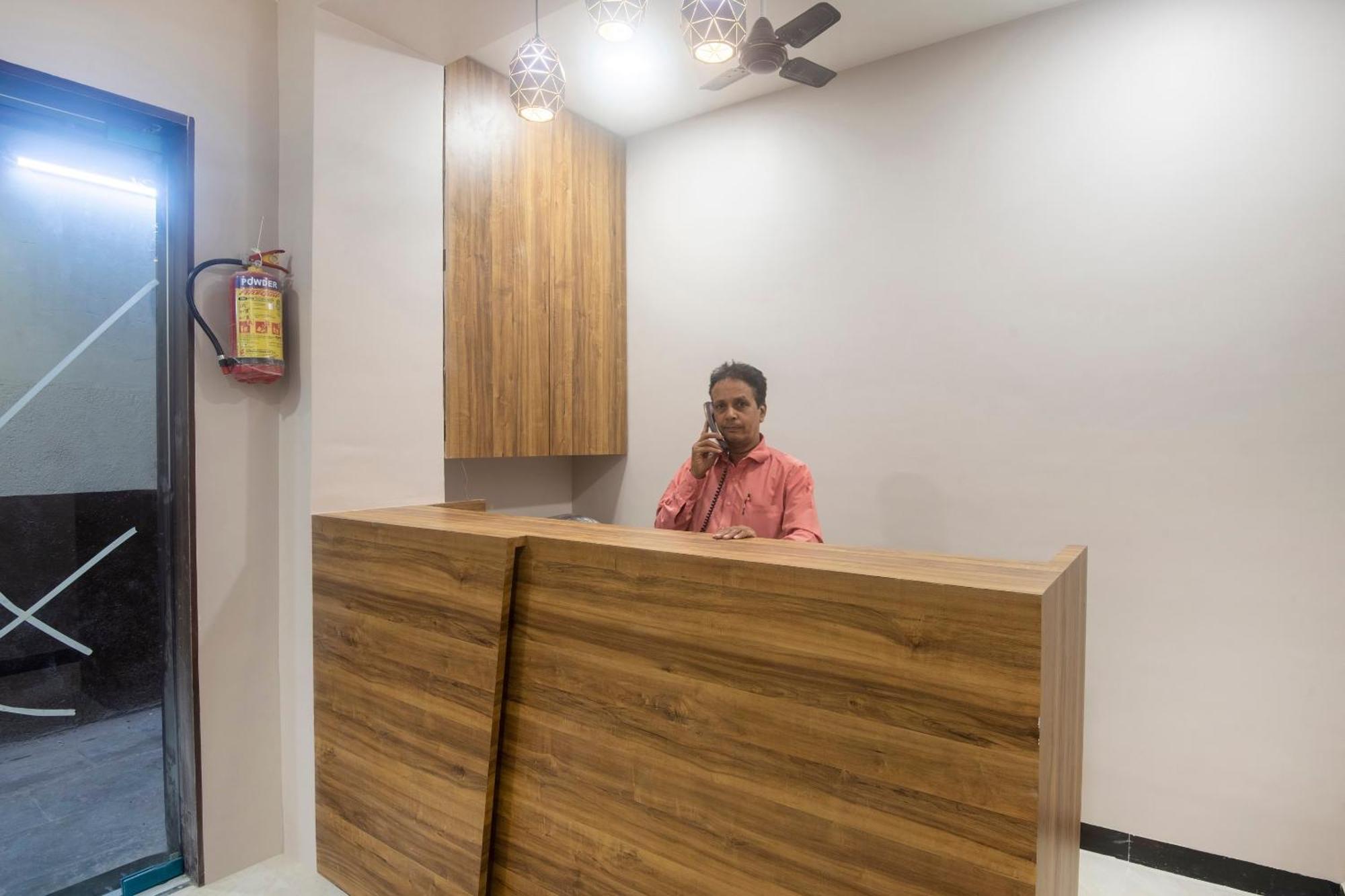 Hotel Blue Executive Near Chhatrapati Shivaji International Airport Bombay Esterno foto