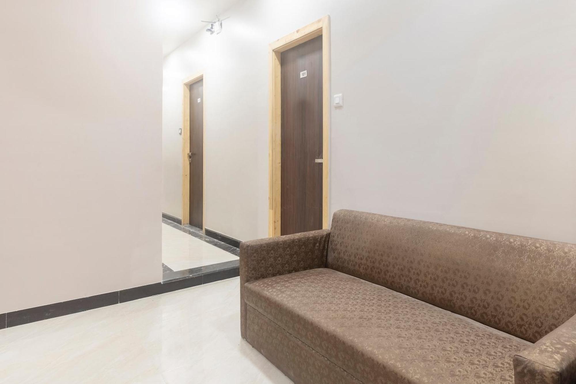 Hotel Blue Executive Near Chhatrapati Shivaji International Airport Bombay Esterno foto