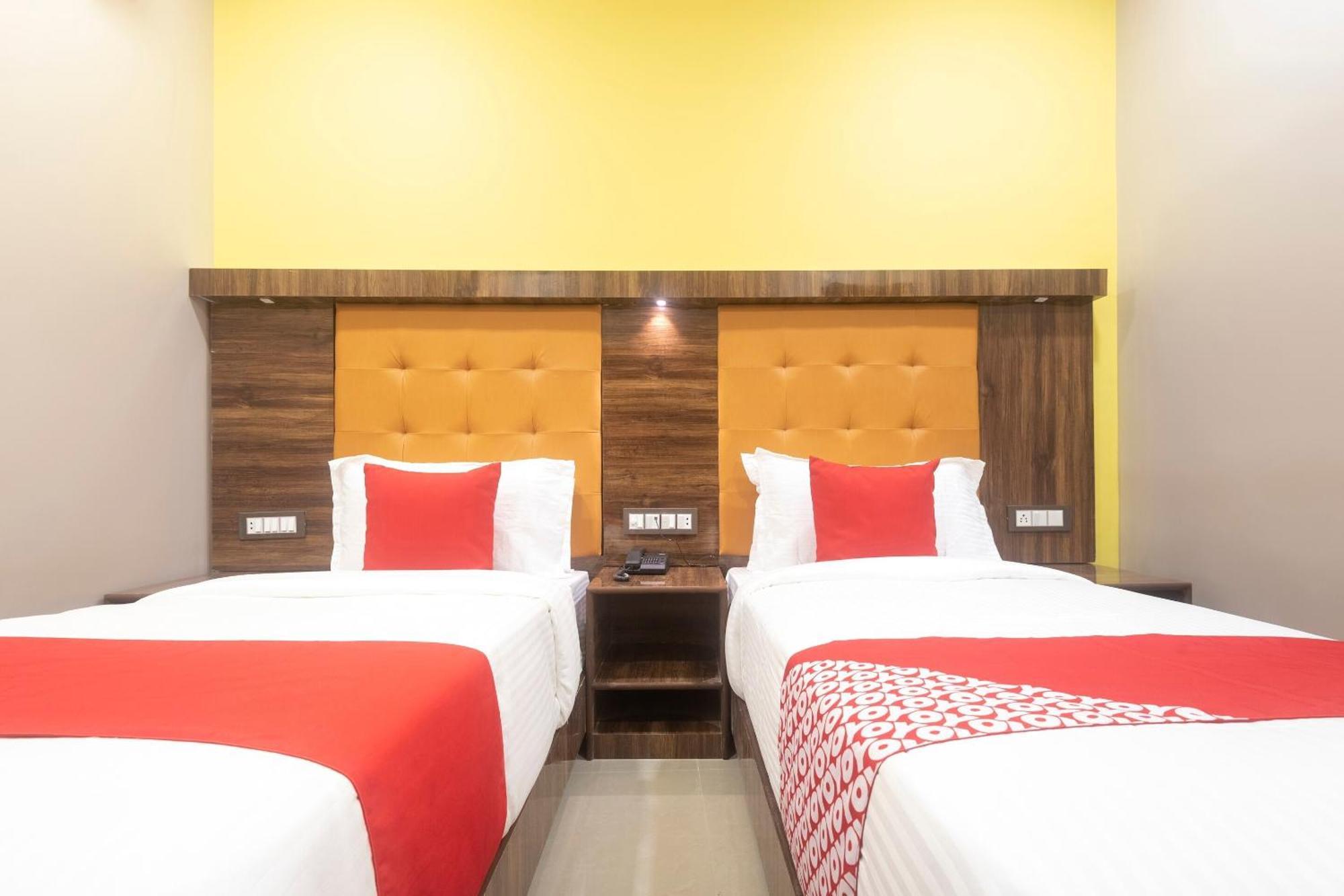Hotel Blue Executive Near Chhatrapati Shivaji International Airport Bombay Esterno foto